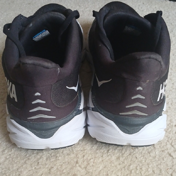 Women's Hoka Black & White Clifton 8 Running Shoes - Picture 4 of 8